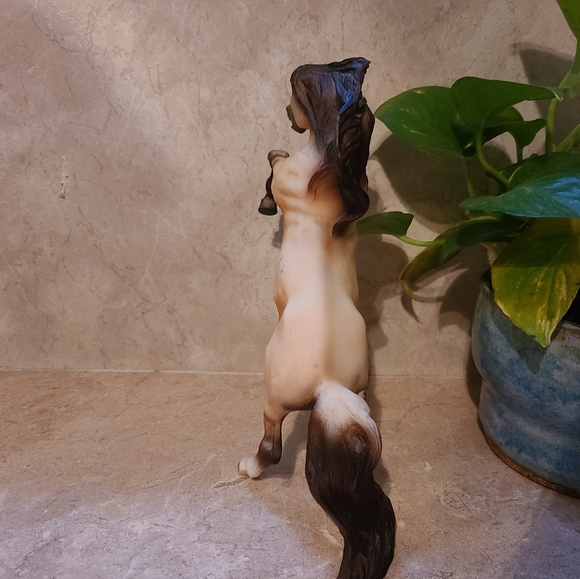 Breyer Sombra Classic Cocoa Dun  Bi-Colored Eyes Messenger Series - Picture 3 of 5